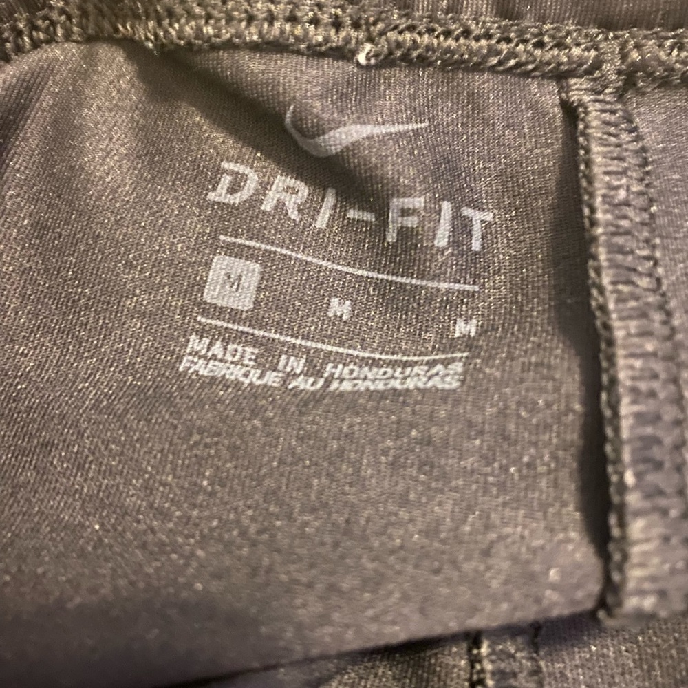black nike shorts size medium - Picture 3 of 4
